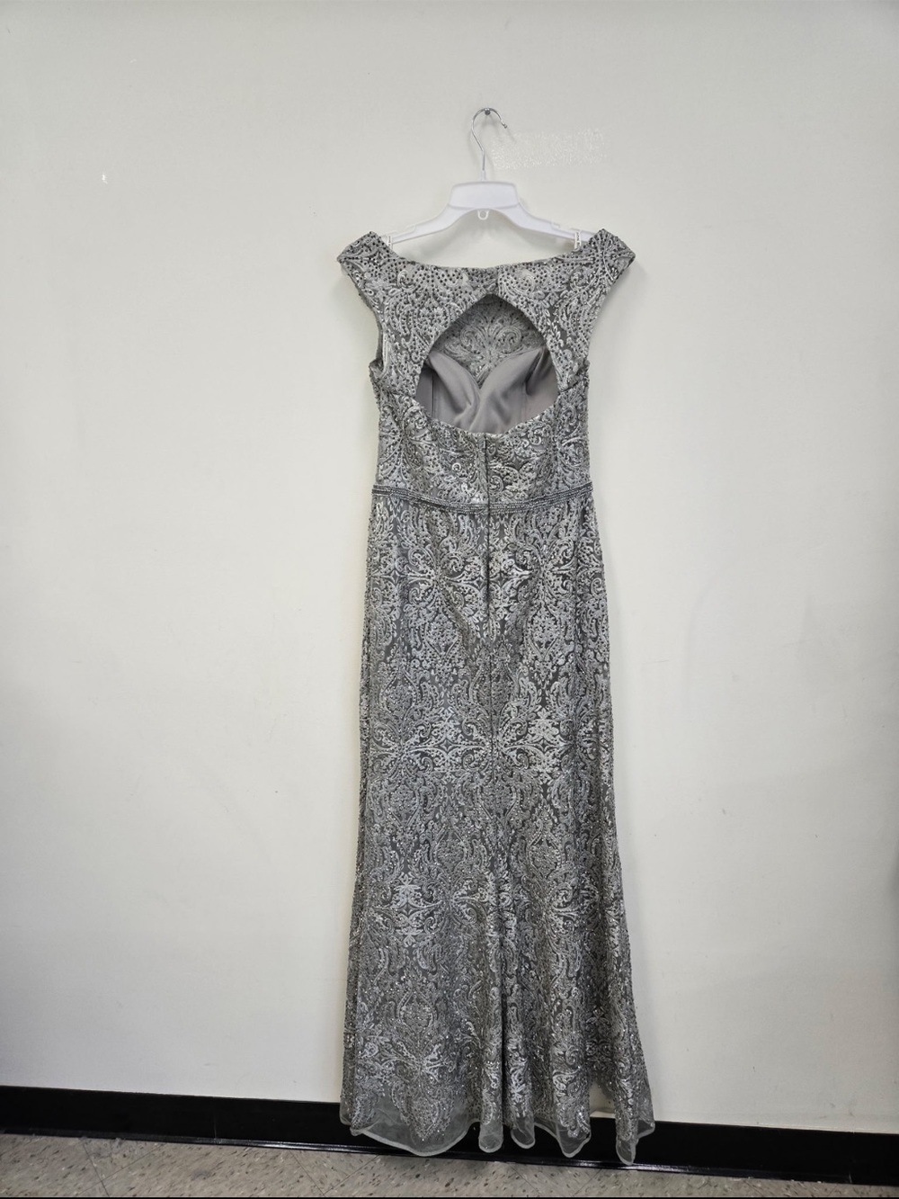 NWT CAMERON BLAKE Mon Cheri 118687 Silver Beaded Lace Formal Gown Size 12 - Picture 4 of 16